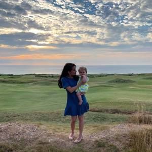 Meet your Posher, Brit